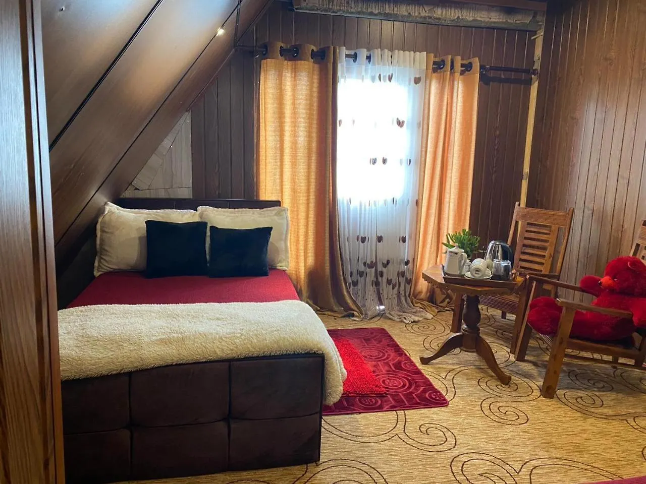 Chekeena Wood Cabin Nuwara Eliya Hotel